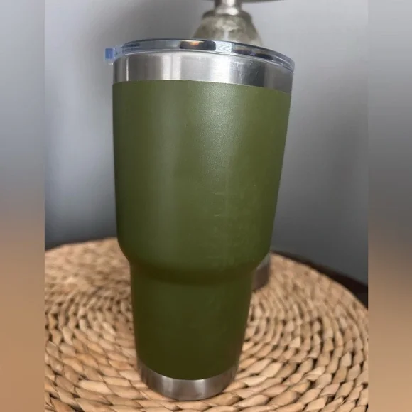 YETI Olive Green Rambler 30 oz Stainless Steel Tumbler w/MagSlider Lid - Picture 14 of 15